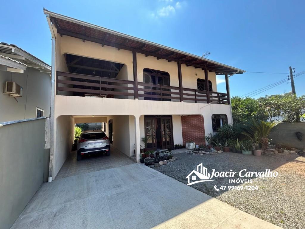 Sobrado para Venda, em Joinville, bairro Boehmerwald, 3 dormit�rios, 3 banheiros, 2 vagas